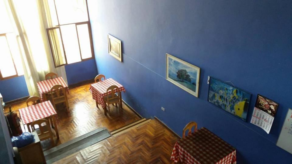 Hostal California 莫延多 外观 照片