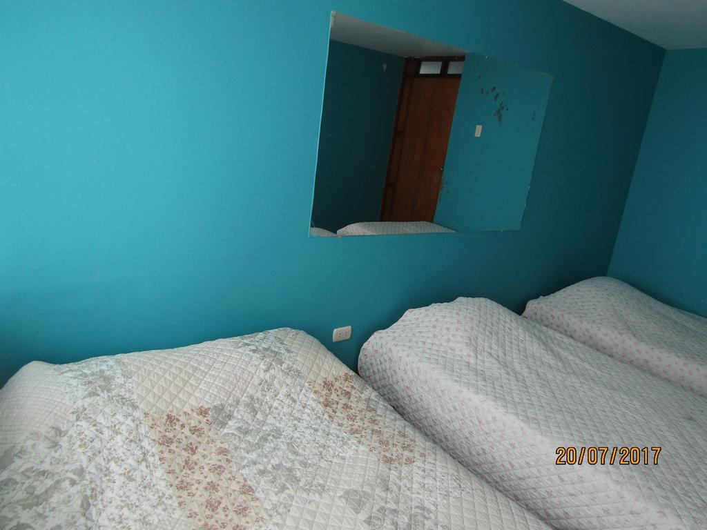Hostal California 莫延多 外观 照片